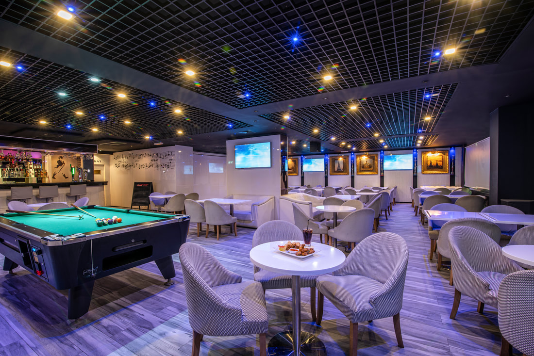  Sports bar at Carlton Tower in Dubai